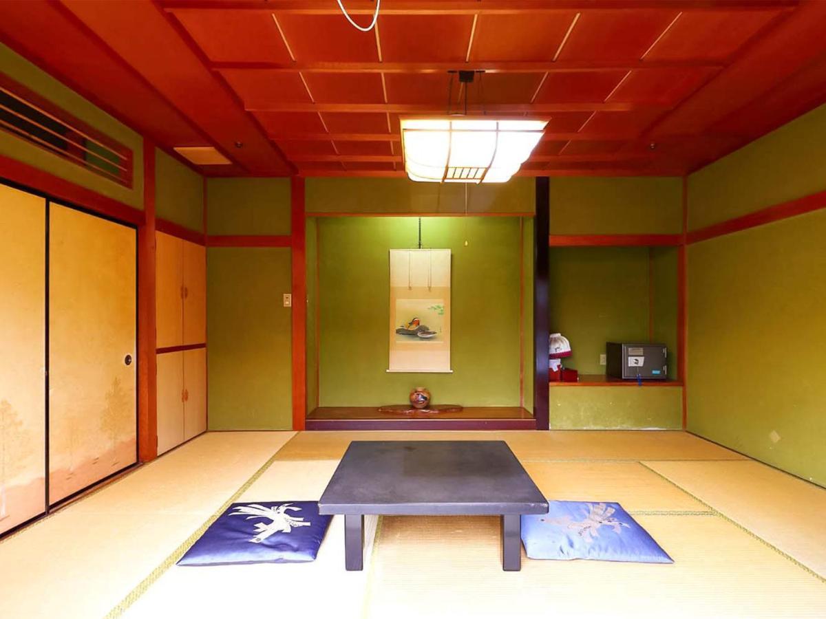 Karasawa Ryokan 3*